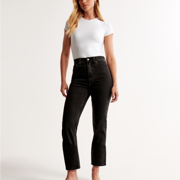 Abercrombie Distressed Ultra High Rise Ankle Straight Jean in Black Size 27 - Picture 6 of 6